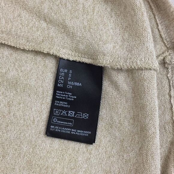 Soft Beige Sweater with Pearls - Picture 5 of 8